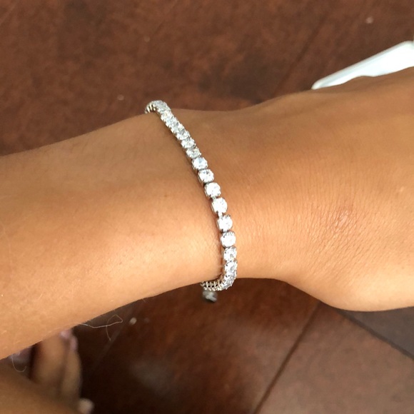 Silver never worn tennis bracelet - Picture 2 of 3